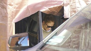Jennifer-Lopez---Out-in-Los-Angeles-02.jpg