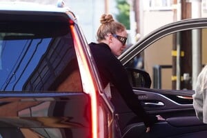 Jennifer-Lopez---Spotted-at-a-gym-in-Los-Angeles-30.jpg