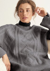 KW562CABLESWEATERPEWTER_4.jpg