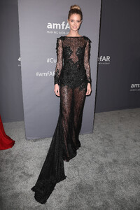 Kate Bock - amfAR New York Gala @ Cipriani Wall Street @ NYC [2019.02.06] UHQ 5.jpg