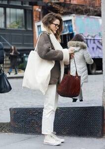 Keri-Russell---Out-in-New-York-09.jpg