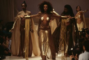 Khadija_Thierry_Mugler_SS1986_06.jpg