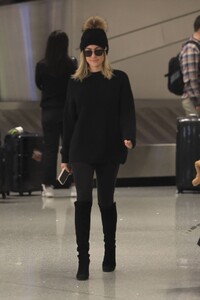 Kristin-Cavallari---Seen-in-Los-Angeles-09.jpg