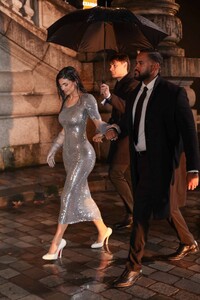 Kylie-Jenner---Seen-at-Mason-Margielas-Paris-show-amid-rain-01.jpg