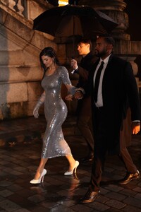 Kylie-Jenner---Seen-at-Mason-Margielas-Paris-show-amid-rain-02.jpg