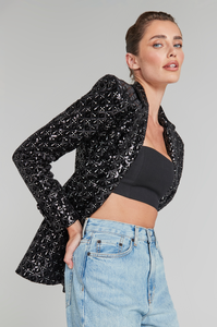 MEGHANBLAZER_BLACK_ECOM_CROPPING_PDP_Size_Image4.png