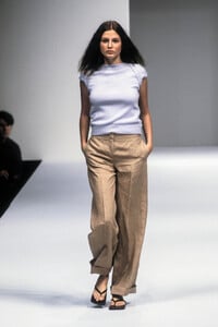 MaxMara1999WomenRTW7.thumb.jpg.3ba49c9a4c02ea4958133a29809221e9.jpg