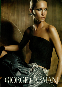 McDean_Giorgio_Armani_Fall_Winter_2005_06_04.thumb.png.1a3ed90ba51814f354f5bb98c4a4f2ba.png