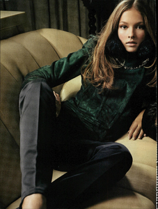 McDean_Gucci_Fall_Winter_2005_06_03.thumb.png.54641ed17535132430a9d9baf56db08f.png