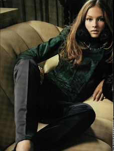 McDean_Gucci_Fall_Winter_2005_06_03.thumb.png.c887cd4826e18ceef2bed943b0f90a24.png