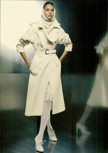 McDean_Max_Mara_Fall_Winter_2005_06_01.thumb.png.508a71c4fc0a0d06138f9b0e9aed84e0.png