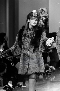 Paulina_Enrico_Coveri_FW1982_03.jpg