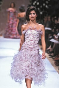 PierreBalmain2001HauteCouture104.thumb.jpg.79df70ccc80944fbd79c5f71032795d7.jpg