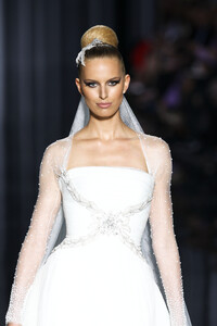 PronoviasSpring20124.thumb.jpg.e0c8cee0e1504025096a870fd7bdc14f.jpg