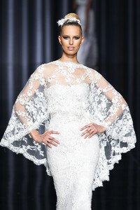 PronoviasSpring20129.thumb.jpg.a7602b9739be58d8ac9ae7215328aa01.jpg