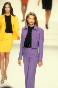 RalphLauren1996WomenRTW9.thumb.jpg.c0ee5dac44dbd64802c7bc812bfdbde3.jpg