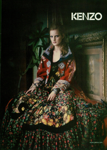 Roversi_Kenzo_Fall_Winter_2005_06_01.thumb.png.c80792cbedb3be00b9726644a702a1cb.png