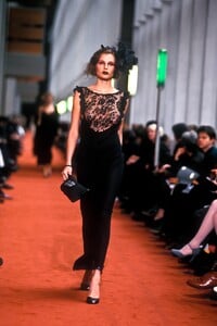 SoniaRykiel1998WomenRTW5.thumb.jpg.a0f2b74cec9ecc4455817f3e5f66e40a.jpg