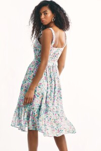 TOVE-DRESS-CORAL-REEF-WAVES-04_9cfffa67-0d4f-4b65-a726-c1607ef728bb.jpeg