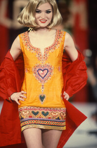 Teresa_Stewart_Todd_Oldham_FW1991_02.jpg