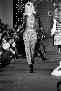 Todd_Oldham_FW1993_01.jpg