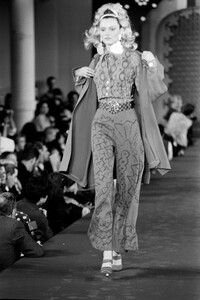 Todd_Oldham_FW1993_07.jpg