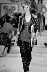 Todd_Oldham_SS1993_02.jpg