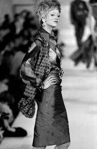 Todd_Oldham_SS1993_20.jpg