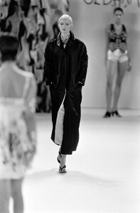 Todd_Oldham_SS1994_18.jpg