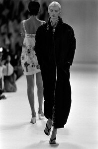 Todd_Oldham_SS1994_21.jpg