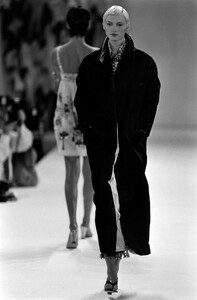 Todd_Oldham_SS1994_22.jpg