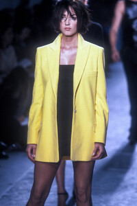 VersusbyDonatella1997WomenRTW2.thumb.jpg.56ac33c7f2a55316dd045053a004ce17.jpg