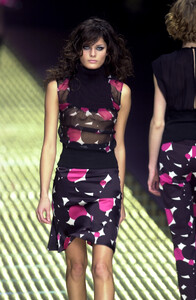VersusbyDonatellaFW20015.thumb.jpg.06cecfdb2c6c9598124d63506a426979.jpg