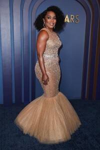 angela-bassett-governors-awards-in-los-angeles-01-09-2024-6.jpg