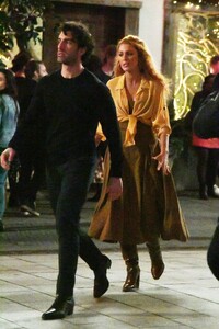 blake-lively-and-justin-baldoni-on-set-filming-it-ends-with-us-in-ny-01-13-2024-3.jpg
