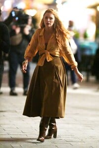 blake-lively-and-justin-baldoni-on-set-filming-it-ends-with-us-in-ny-01-13-2024-6.jpg