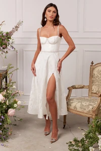 cora-whitebaroque-7b.thumb.webp.ad3eba9d62f4e029d4ddbe094118278d.webp