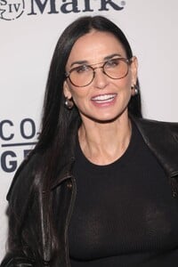 demi-moore-at-common-ground-premiere-in-los-angeles-01-11-2024-4.jpg
