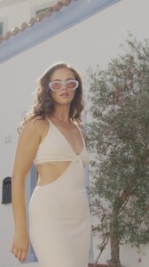 e0f209134fee4c3695d076f6dd32371f.thumbnail.0000000000_1800x1800.jpg