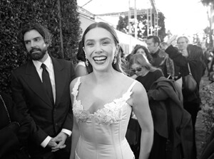 elizabeth-olsen-golden-globe-awards-photo-shoot-january-2024-8-0.jpg