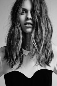 erika_labanauskaite_bcbg_02.thumb.jpg.9410eb9019087d27bf9e6b605925a0fe.jpg