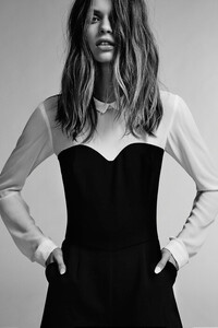 erika_labanauskaite_bcbg_05.thumb.jpg.befa6bab6defda2953406e2c739cfecf.jpg