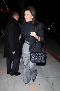 eva-longoria-arriving-at-cipriani-in-beverly-hills-01-13-2024-0.jpg