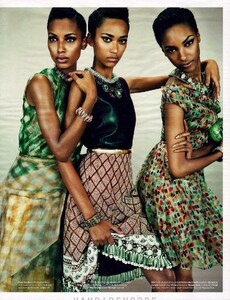 fashion_scans_remastered-various_models-w-march_2012-scanned_by_vampirehorde-hq-4.thumb.jpg.b88a510e285556a7f4025eda8fdab10a.jpg