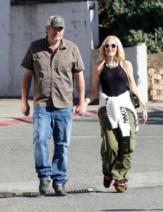 gwen-stefani-and-blake-shelton-out-in-los-angeles-01-13-2024-0.jpg