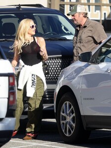 gwen-stefani-and-blake-shelton-out-in-los-angeles-01-13-2024-1.jpg