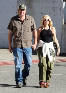 gwen-stefani-and-blake-shelton-out-in-los-angeles-01-13-2024-3.jpg