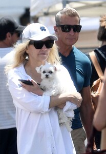 heather-locklear-with-her-boyfriend-chris-heisser-at-the-farmers-market-in-westlake-village-07-09-2023-0.jpg