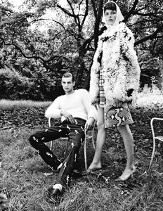 i-d-fall-2014_by-emma-summerton_(5).thumb.jpeg.26f36b98dc70b5f78e21ddbb9e931982.jpeg