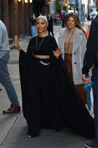 jada-pinkett-smith-arrives-at-late-show-with-stephen-colbert-in-new-york-10-16-2023-5.jpg